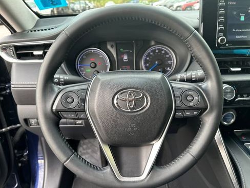 Used 2021 Toyota Venza LE w/ Carpet Mat Package (TMS) image 13