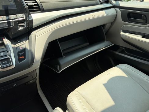 Used 2018 Honda Odyssey EX-L image 32
