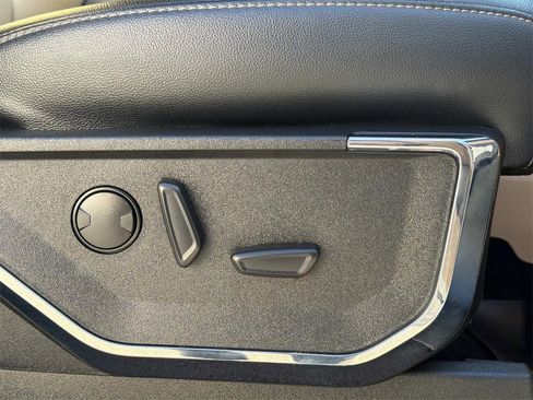 Used 2022 Ford F150 Lariat image 19