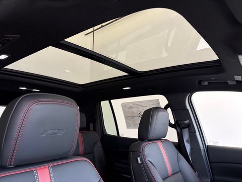 New 2027 Chevrolet Traverse RS w/ LPO, Floor Liner Package FWD image 53
