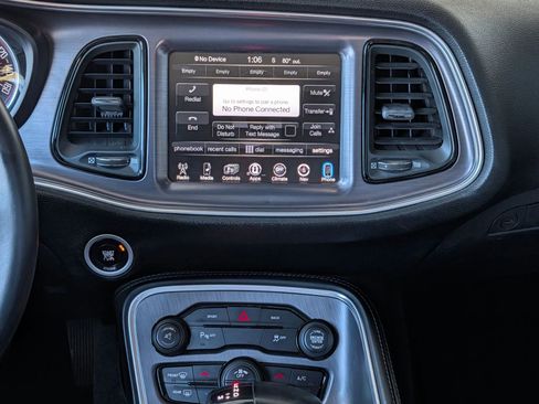 Used 2015 Dodge Challenger SXT w/ Driver Convenience Group image 26