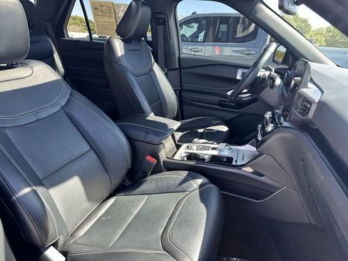 Used 2024 Ford Explorer ST w/ Equipment Group 401A image 30