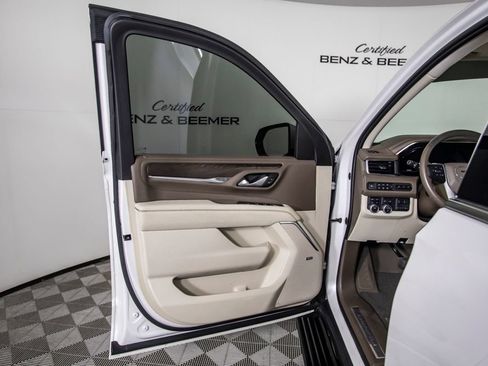 Used 2022 GMC Yukon Denali w/ Denali Premium Package AWD/4WD image 21