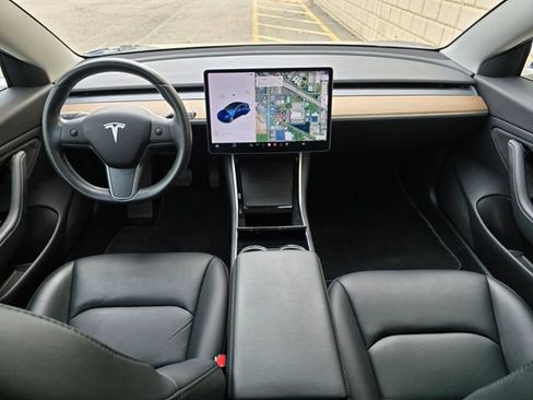 Used 2019 Tesla Model 3 Long Range RWD image 2