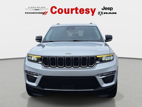 Certified 2024 Jeep Grand Cherokee Limited image 10