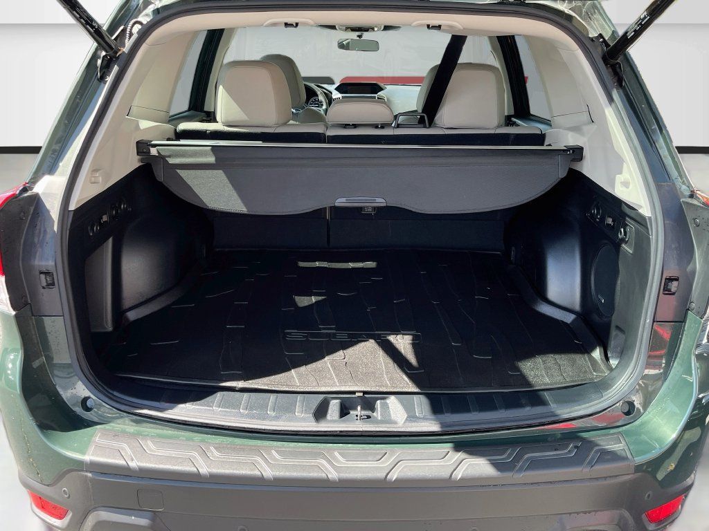 Used 2022 Subaru Forester Limited AWD/4WD image 28