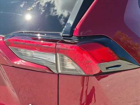 Used 2020 Toyota RAV4 XLE w/ Convenience Package AWD/4WD image 23