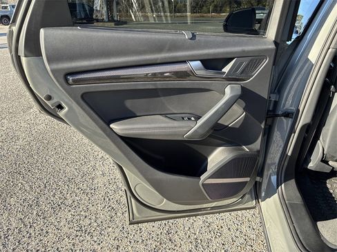 Used 2021 Audi SQ5 Premium Plus w/ Premium Plus Package image 26