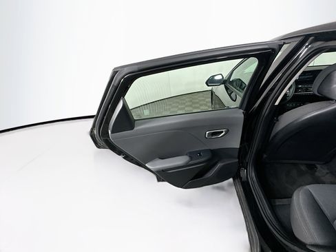 Used 2025 Kia K4 LXS image 26