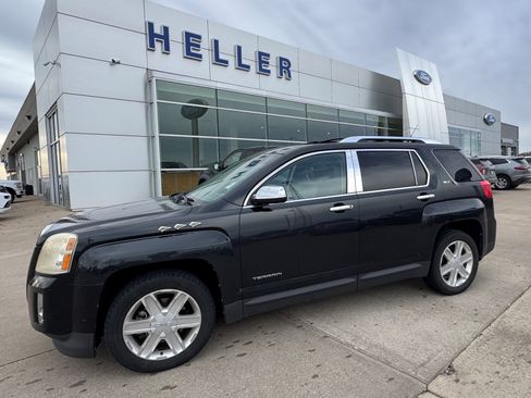 Used 2011 GMC Terrain SLT w/ Cargo Package image 3