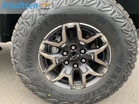 New 2026 Chevrolet Colorado ZR2 w/ Technology Package image 12