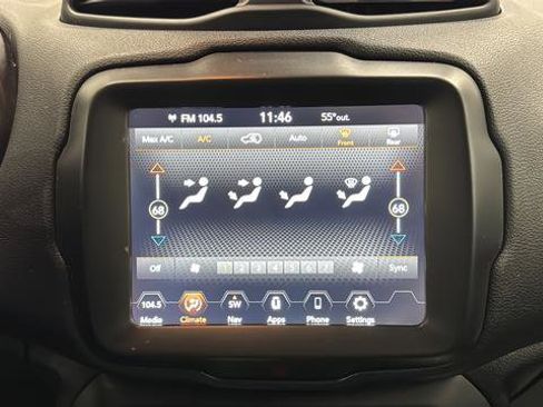 Used 2023 Jeep Renegade Altitude AWD/4WD image 17