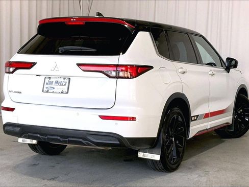 Used 2023 Mitsubishi Outlander Ralliart image 13