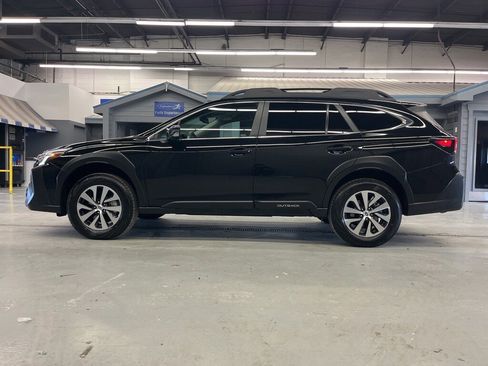 Certified 2025 Subaru Outback Premium w/ Popular Package #1A image 4