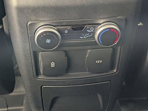 Used 2022 Ford Explorer XLT w/ Equipment Group 202A RWD image 27