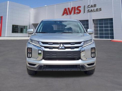 Used 2025 Mitsubishi Outlander Sport SE AWD/4WD image 2