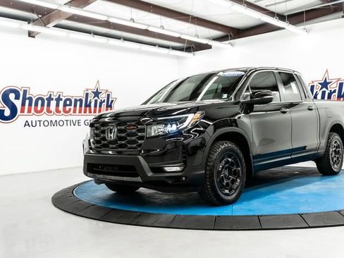 Certified 2025 Honda Ridgeline TrailSport+ image 1