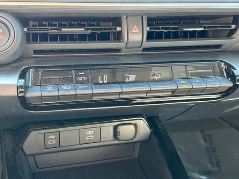 Used 2026 Toyota Prius LE image 27