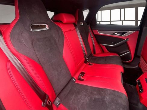 Used 2024 Jaguar F-PACE SVR image 28