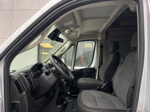 Used 2022 RAM ProMaster 2500 image 9