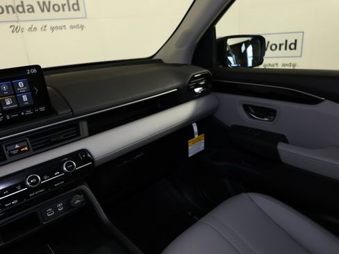 New 2025 Honda Pilot EX-L image 10