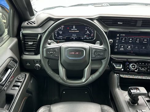 Used 2024 GMC Sierra 1500 AT4 w/ Technology Package AWD/4WD image 13