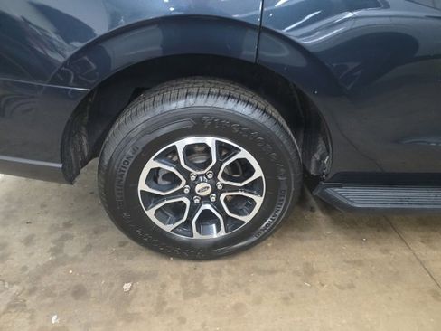 Used 2024 Ford Expedition XLT image 10