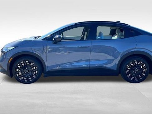 New 2026 Nissan Leaf Platinum+ w/ Cargo Package (Platinum+) image 5