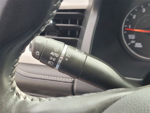 Used 2021 GMC Acadia SLT w/ Preferred Package image 28