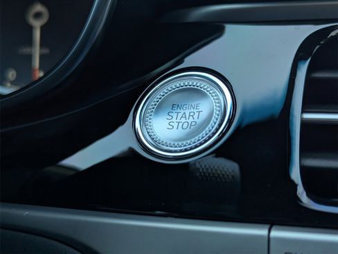 Used 2025 Genesis G70 2.5T w/ Sport Prestige Package image 25