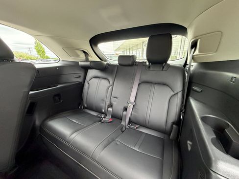 Used 2025 MAZDA CX-90 3.3 Turbo w/ Preferred Package AWD/4WD image 31