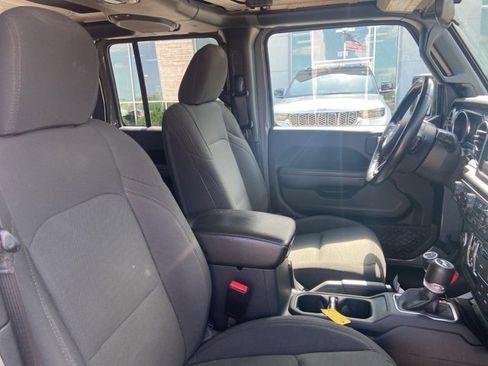 Used 2021 Jeep Wrangler Unlimited Sport image 19