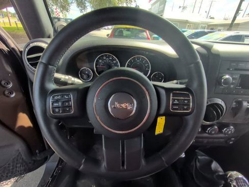 Used 2013 Jeep Wrangler Sport AWD/4WD image 15