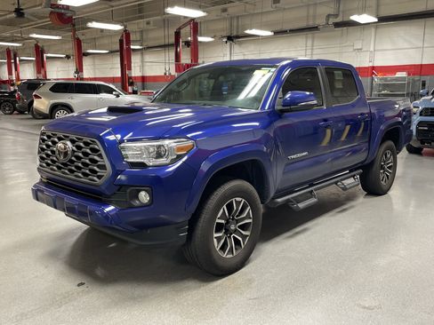 Used 2023 Toyota Tacoma TRD Sport RWD image 6