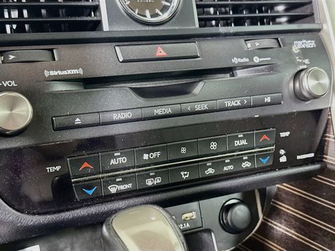 Used 2022 Lexus RX 450h AWD w/ Luxury Package image 24