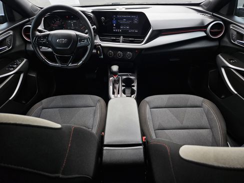 Used 2024 Chevrolet Trax RS w/ Driver Confidence Package FWD image 18