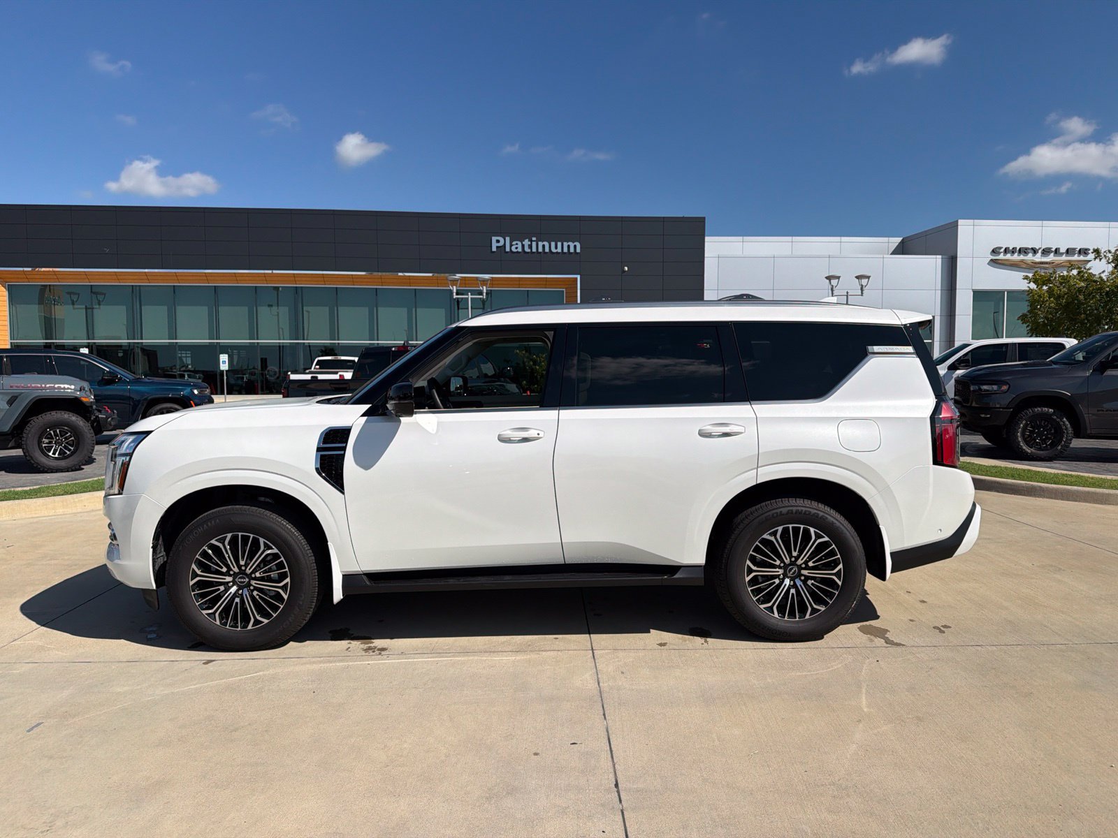 Used 2026 Nissan Armada Platinum AWD/4WD image 2
