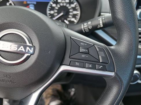 Used 2024 Nissan Altima 2.5 SV FWD image 37