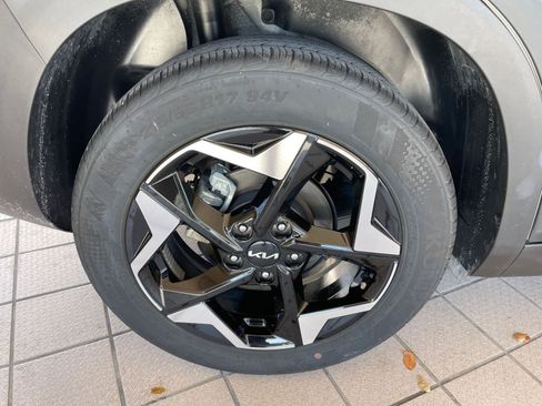 Used 2025 Kia Seltos S image 31