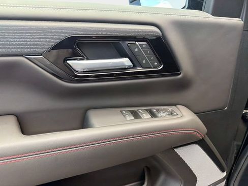 New 2026 GMC Yukon AT4 Ultimate AWD/4WD image 18