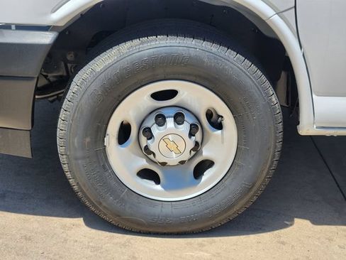 New 2026 Chevrolet Express 3500 RWD image 16