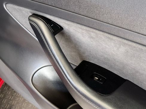Used 2019 Tesla Model 3 Long Range RWD image 24
