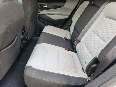 Used 2021 Chevrolet Equinox LT image 30