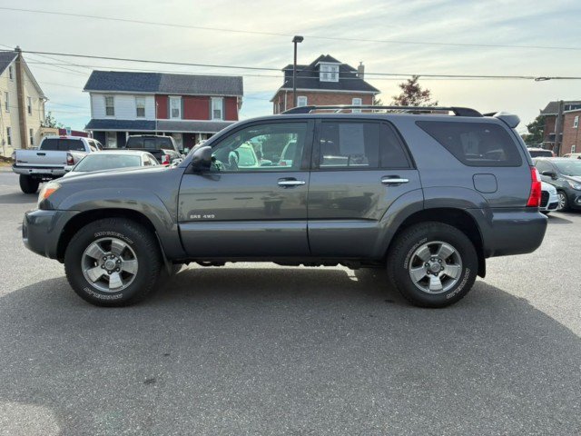 Used 2007 Toyota 4Runner SR5 AWD/4WD image 5