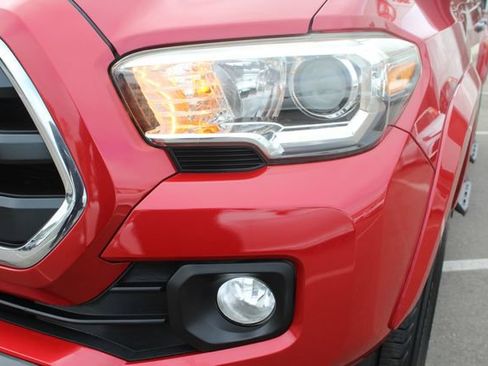 Used 2016 Toyota Tacoma SR5 w/ SR5 Appearance Package (SN) RWD image 5