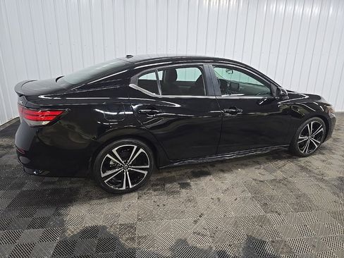 Used 2021 Nissan Sentra SR image 3