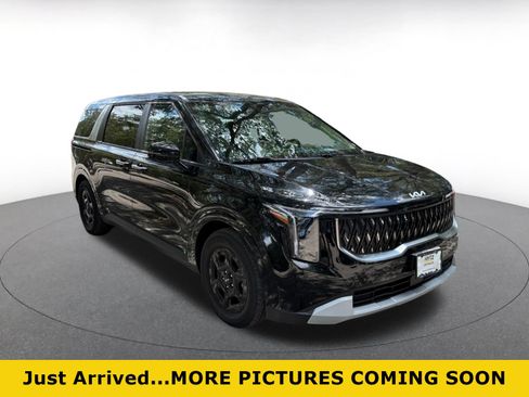 Used 2026 Kia Carnival FWD image 1