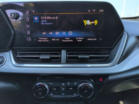 Used 2024 Chevrolet Trax LT w/ Driver Confidence Package FWD image 22