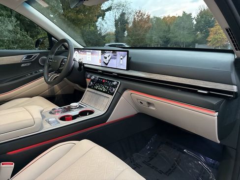 Used 2025 Genesis GV80 3.5T Advanced image 40