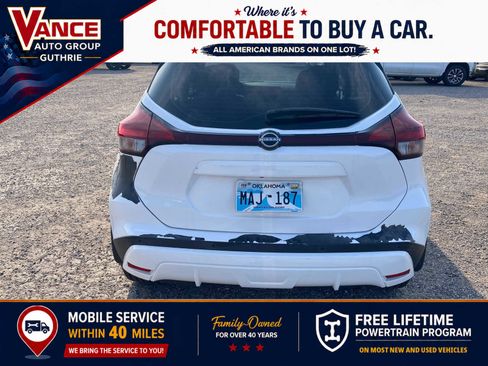 Used 2022 Nissan Kicks S FWD image 6